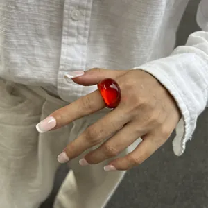 Vintage-inspiriert rot Harz geometrische klobig Ring für minimalistische Hand Schmuck