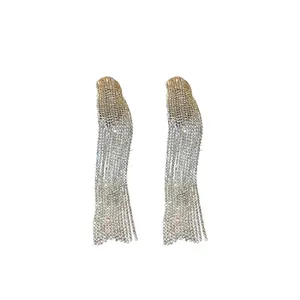 Elegante Silberohrringe mit langen Quasten und funkelnden Strasssteinen für Damen