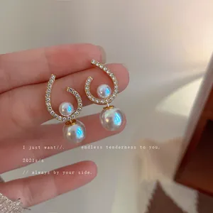Korean Minimalist Alloy Artificial Pearl Rhinestone Stud Earrings With 925 Sterling Silver Earring Post Twisted Design Fashion Jewelry For Women Banquet Daily