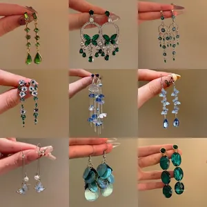 Boucles d'Oreilles Pendantes de Luxe en Alliage Zirconia Fleurs et Glands Avec Tige en Argent Sterling 925 Bijoux Vintage Floral Papillon