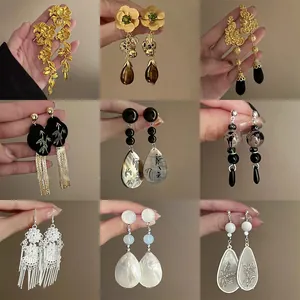 Neuer Chinesischer Stil Vintage Quaste Ohrringe 925 Sterlingsilber Stift Legierung Strass Künstliche Perle Wassertropfen Ohrringe Damen