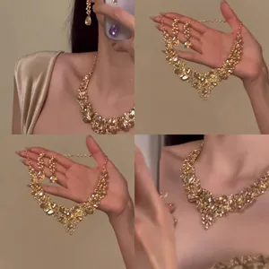 Luxus Legierung Strass Wassertropfen Halskette Und Ohrringe Kollektion Vintage Royal Stil Schmuck Für Damen Bankett Hochzeit