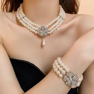 Luxus Perlen-Set mit mehrlagiger Kette und Armband mit Blumen-Strasssteinen für Damen