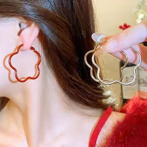 Korean Style Flower Hoop Earrings With 925 Sterling Silver Earring Post Iron Hollow Floral Design Elegant Earrings For Women Jewelry