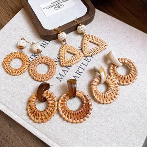 Bohemian Vintage Rattan Geflochtene Geometrische Ohrringe Mit Holzperlen Harz Und Silber Ohrringpfosten Für Damen Schmuck