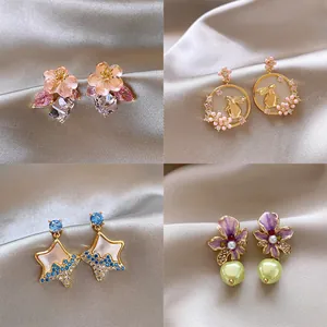 Luxury Alloy Flower Stud Earrings With 925 Sterling Silver Post Rhinestone Shell Pearl Earrings For Women Niche Design Jewelry