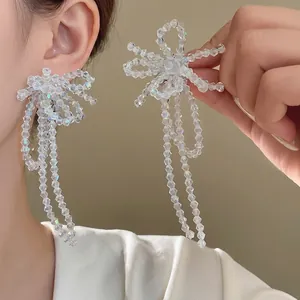 Orecchini a Bottone con Fiocco in Perle di Vetro Fatti a Mano Con Perno in Argento Gioielli Eleganti e Chic per Donna Regalo per Matrimonio e Festa