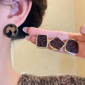 Ensemble de boucles d'oreilles géométriques léopard floqué rétro pour femmes