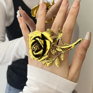 Vintage Palatial Style Alloy 3D Rose Flower Ring For Women Exquisite Metal Botanical Design Party Banquet Jewelry Finger Ring