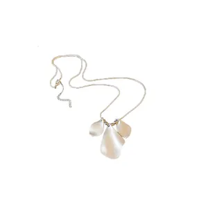 Elegant minimalist necklace with irregular silver pleated petal pendants for women