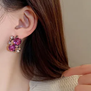 Eleganti orecchini vintage a forma di fiore in cristallo viola con strass brillanti