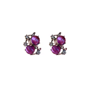 Eleganti orecchini vintage a fiore con perle viola e decorazioni in strass di cristallo