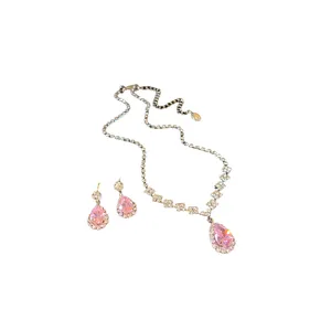 Elegante set di gioielli con collana e orecchini a goccia in zircone rosa scintillante