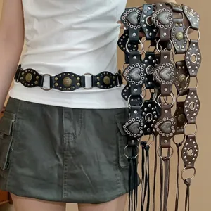 Vintage Boho-Punk-Ledergürtel mit Nieten, Herz- und Sonnenmustern für stilvolle Damen