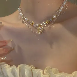 Elegante zweilagige Herz-Perlen- und Kristallhalskette im Vintage-Palaststil für Damen.