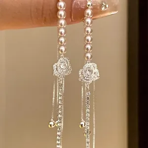 Elegante Braccialetto in Lega con Fiore di Rosa Perla Artificiale Zirconia Intarsiata Catena Regolabile Gioielli per Donna Banchetto Regalo