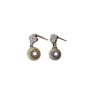 Elegant flower pearl drop earrings with sparkling cubic zirconia and 925 silver needles