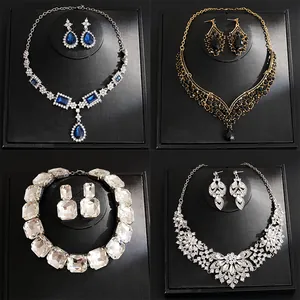 Vintage Alloy Rhinestone Teardrop Pendant Necklace And Earrings Set Luxury Elegant Waterdrop Jewelry Set For Women Party Wedding
