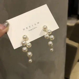Orecchini Pendenti Geometrici con Nappa di Perle Artificiali con Perno in Argento Sterling 925 Gioielli di Moda per Donna
