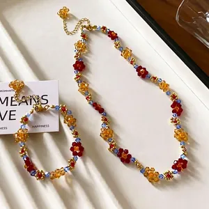 Set di Collana e Bracciale con Fiori Intrecciati in Perline Dopamina Colorata Stile Fresco in Lega Strass Perle di Vetro Gioielli per Donna