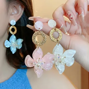 Elegant retro resin flower drop earrings with S925 silver needles for women fashion
