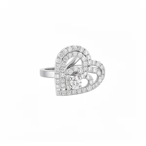 Elegante anello a cuore in argento con diamanti pavé scintillanti per donna