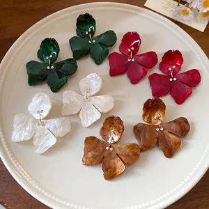 Vintage Resin Flower Stud Earrings with 925 Sterling Silver Earring Post Rhinestone Inlaid Forest Style Sweet Jewelry for Women