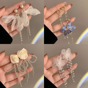 Pendientes de Gota de Tela con Lazo de Mariposa y Perla Artificial Poste de Plata Pendientes Elegantes con Flor y Diamantes de Imitación para Mujer