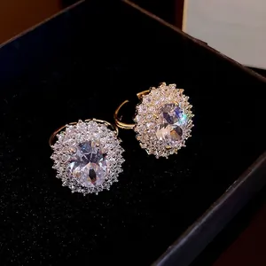 Lussuoso Anello Aperto Ovale in Rame con Zirconia per Donna Placcato in Oro Vero Stile Retrò Leggero Anello Regolabile Gioielli