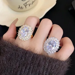 Anello aperto ovale di lusso in zirconia cubica placcato oro vintage per donna