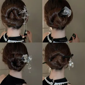 Pic à Cheveux Gland Forme Papillon Fleur Nouveau Style Chinois Alliage Perle Artificielle Strass Fourche à Cheveux Vintage pour Femme