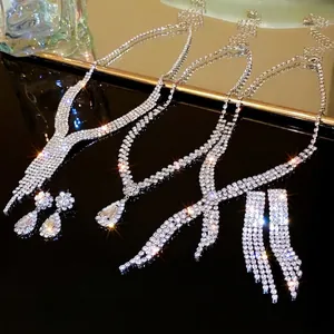Luxury Alloy Rhinestone Waterdrop V-Shape Tassel Necklace And Earring Set Minimalist Clavicle Chain For Women Wedding Party Jewelry