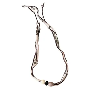 Elegante collana foulard in tessuto stile etnico vintage con perline decorative