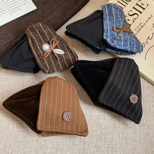 Collection de pinces à cheveux triangulaires en tissu aux motifs tweed et rayures