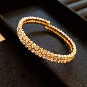 Bracelet jonc ouvert doré élégant avec deux rangées de zircons cubiques