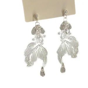 Elegante goudvis kwastjes oorbellen met glazen kralen in nieuwe Chinese stijl voor dames.