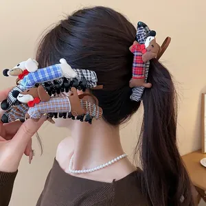 Pinza para el Pelo de Tela Hecha a Mano con Forma de Perro Teckel Patrón de Cuadros Lazo Decorativo Diseño de Nicho Accesorios para el Cabello para Mujer