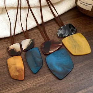 Retro ethnic style irregular geometric horn plate necklace for women's sweaters.