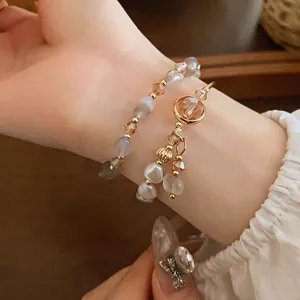 Elegante pulsera multicapa de estilo francés con perlas y cristales para mujeres