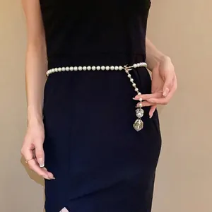Baroque Artificial Pearl Long Necklace With Rhinestone Bird Pendant For Women French Palace Style Gold Plated Alloy Sweater Chain Jewelry