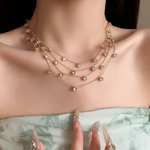 Collier multi-rangs doré élégant avec cristaux de zircon ronds étincelants