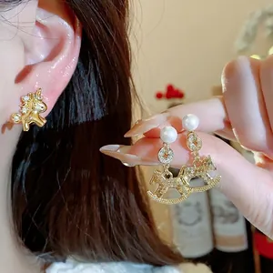 Luxuriöse 18K Vergoldete Einhorn Pony Ohrstecker Mit 925 Sterling Silber Stift Künstliche Perlen Strass Schmuck Für Damen