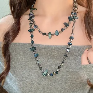 Collier multicouche vintage en perles de verre et coquillages irréguliers pour femme