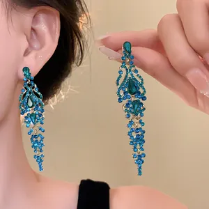 Eleganti orecchini retrò a goccia con cristalli blu e verdi in stile corte