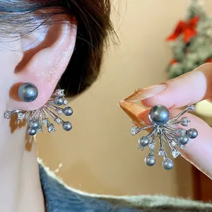 Eleganti Orecchini a Bottone a Forma di Fuochi d'Artificio con Zirconia e Perla Artificiale Perno in Argento Sterling 925 Gioielli da Sposa