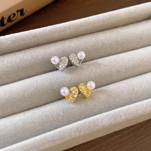 Orecchini a Bottone a Cuore con Perla Artificiale e Strass Perno in Argento Gioielli Minimalisti Eleganti per Donna