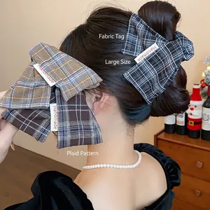 Vintage Plaid Cloth Triangle Hair Claw Clip Fashion Grid Shark Clip Handmade Design Hair Accessory For Women Styling Tool