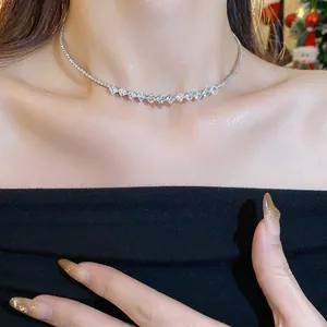 Choker delicato in argento stile francese con zirconi scintillanti da donna