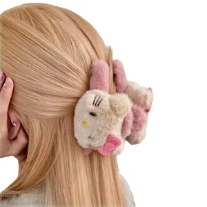 Kawaii plush cartoon kitten hair claw clip, sweet winter style shark clip hair accessory