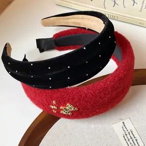 Elegante rot-schwarze beflockte Haarreifen mit goldenem Pferdchen und Silberpunkten